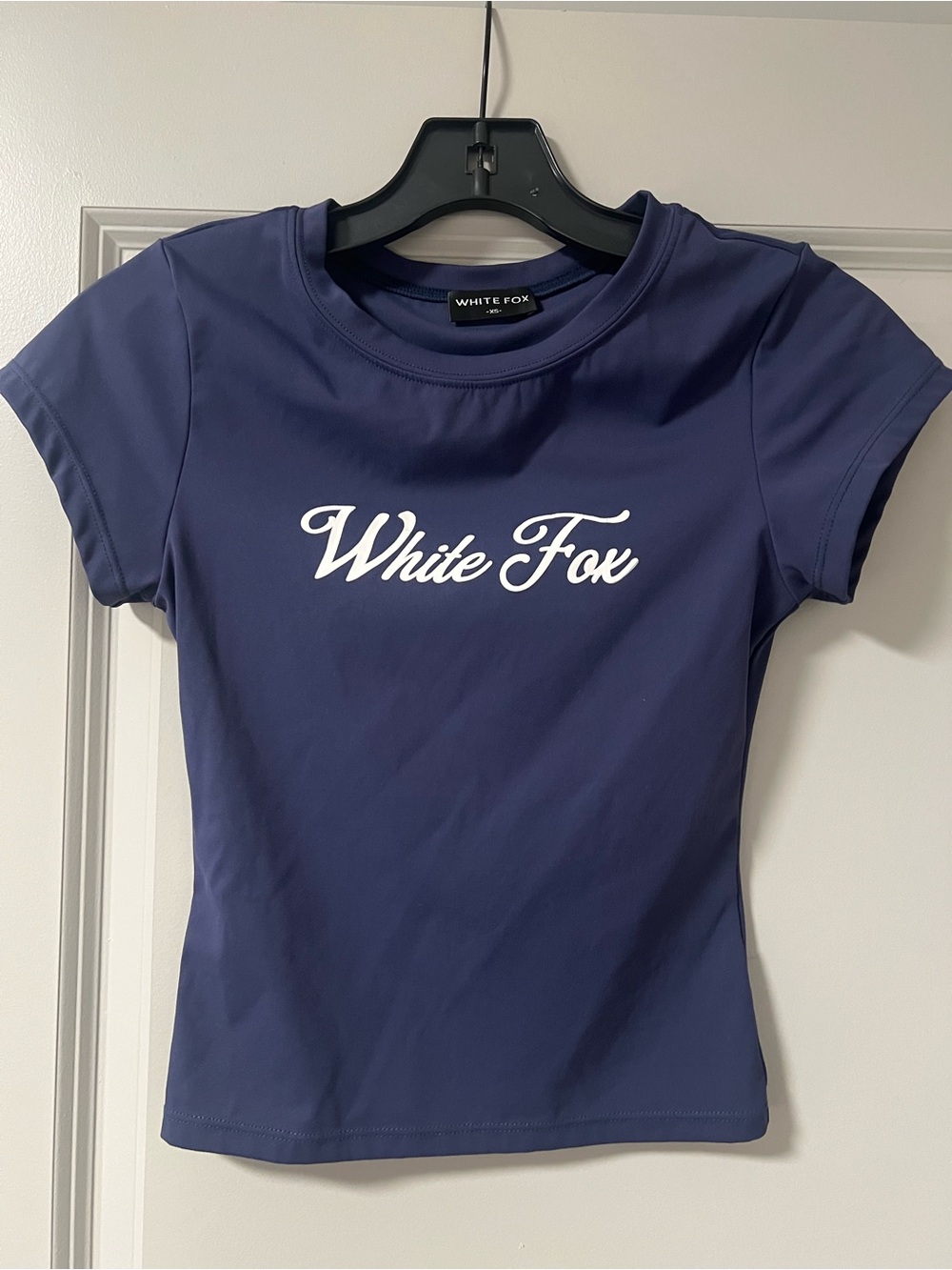 White Fox - Season 7 Baby Tee Coastal - XS